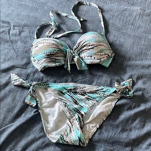 Stylish Women's Bikini Set - Turquoise and Black
